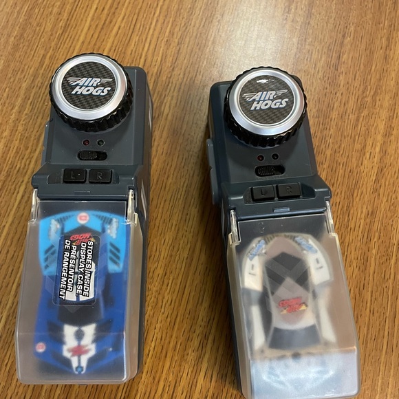 Remote Control Racing Car Set - Blue and Gray - Picture 2 of 5